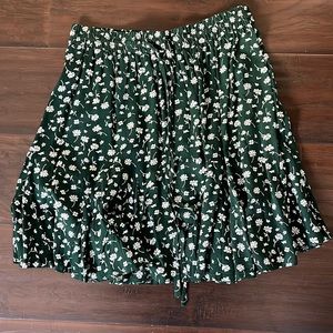 Never been worn Princess Polly skirt, size 6